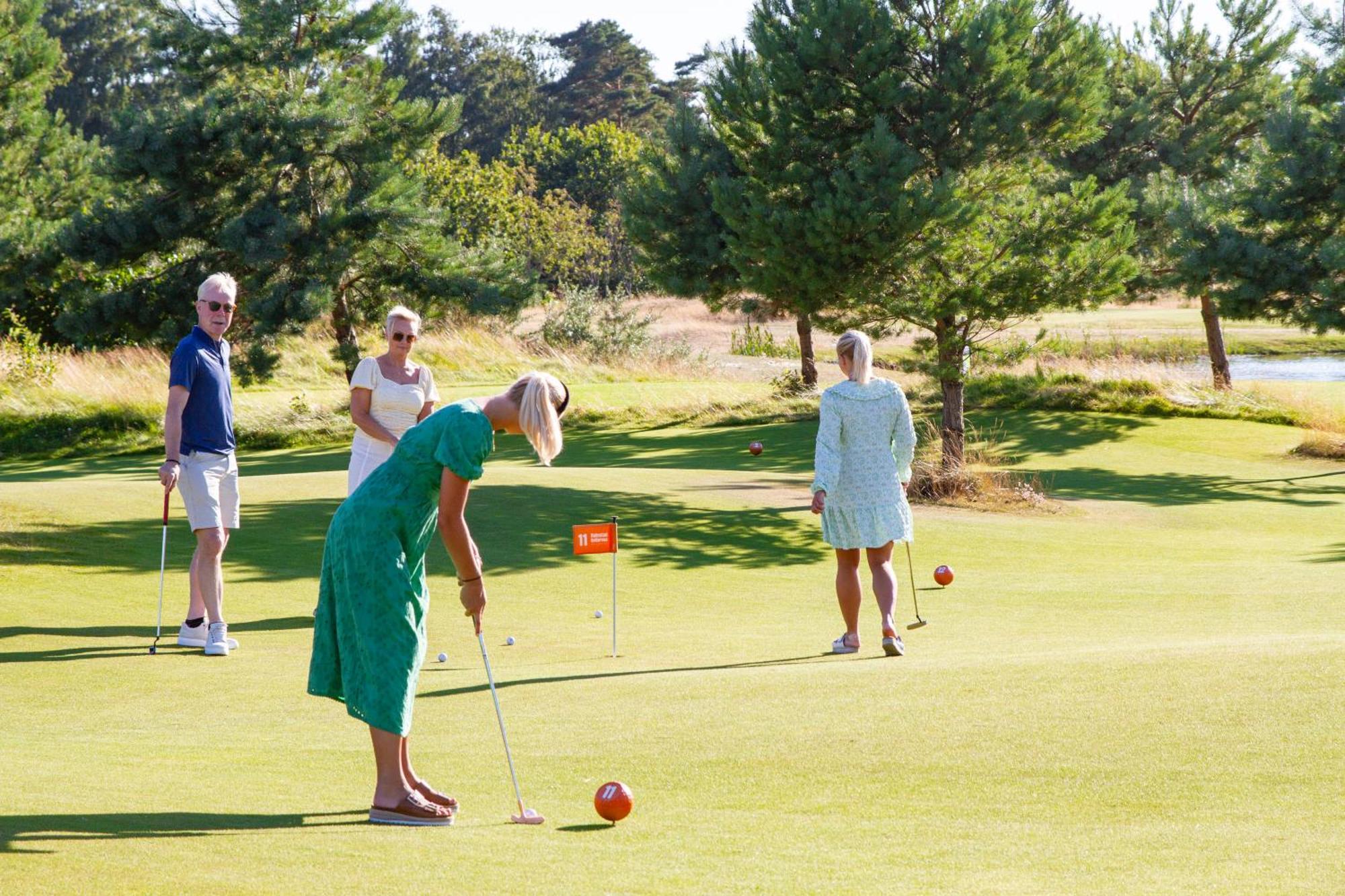 Halmstad Golfarena Stugor Luaran gambar
