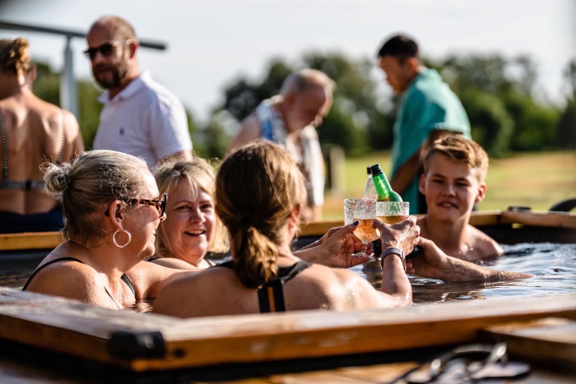 Halmstad Golfarena Stugor Luaran gambar